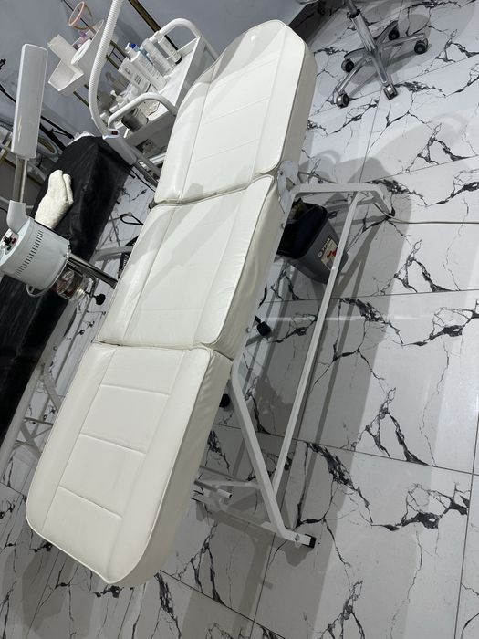 Косметалогическый кушетка