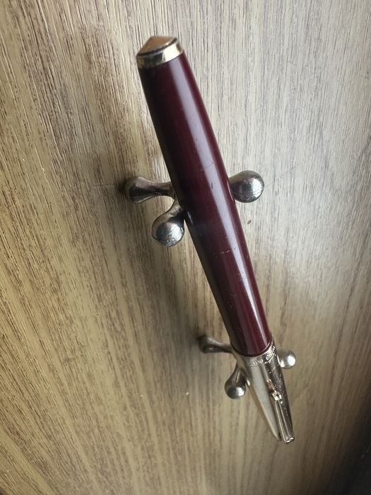 Stilou chinezesc Wing Sung rosu