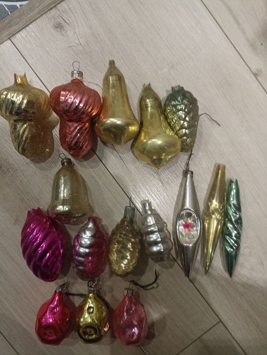 Ёлочные игрушки, огурцы