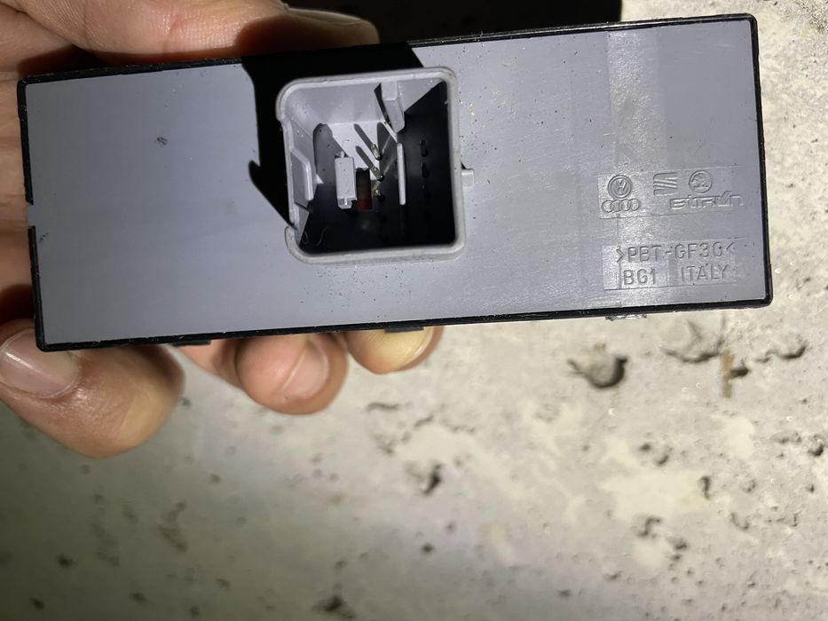 Копче за фарове и ел.стъкла golf 5 , golf plus