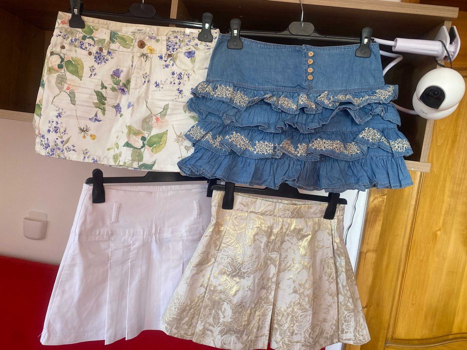 Lot 4x fusta mini sau midi marime S sau M carouri pliuri femei dantela