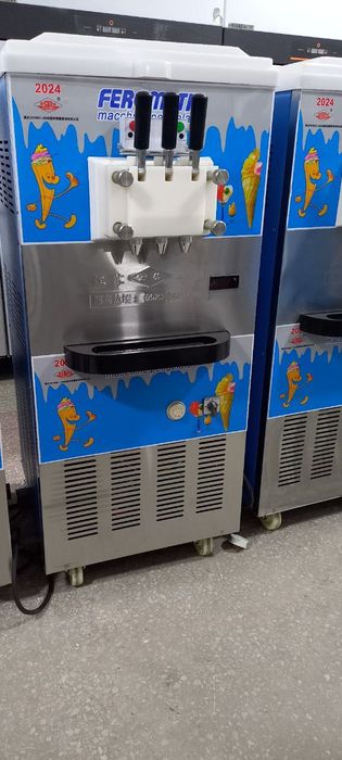 Frezr sotiladi 380