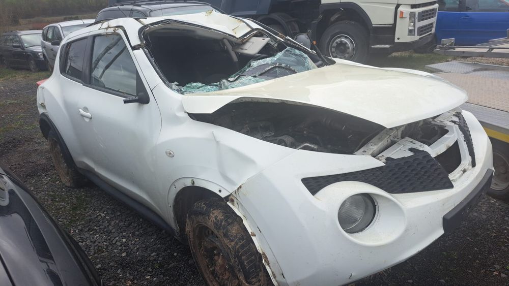 Nisan Juke на части 1.5дци 110к.с Нисан джук здраво табло