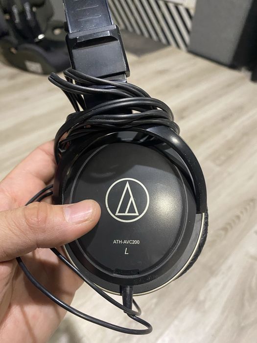 Профессиональные наушники Audio-Technica ATH-AVC200