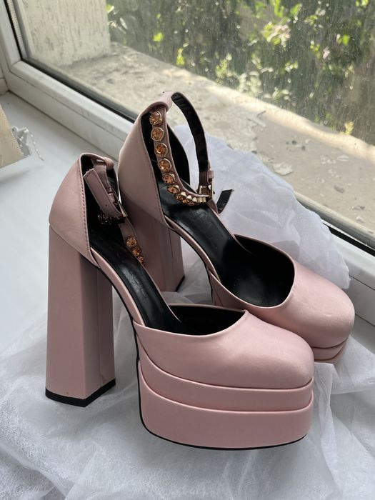 Туфли под версачи люкс новая