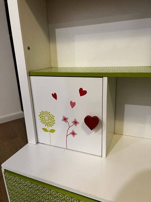 Шкафчик-домик для девочки