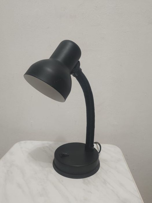 Настольная лампа  - 1000тг.