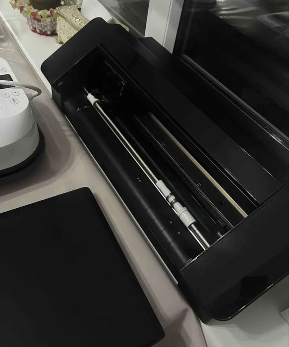 Продам Плоттер Silhouette Cameo 4 ноутбук и термопресс