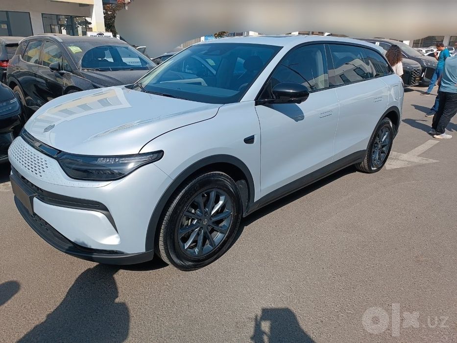 Продается СРОЧНО!! Leapmotor C11 2023