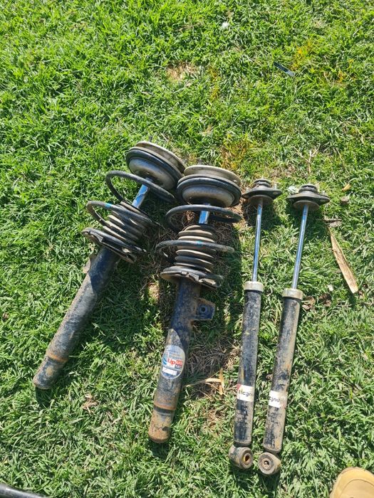 Vând piese bmw 318i