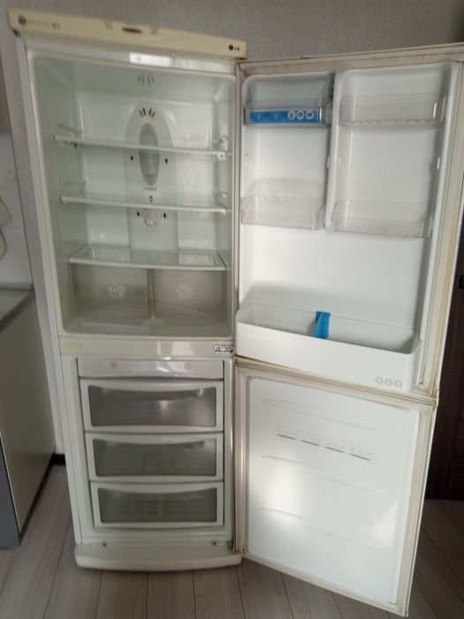 Продам холодильник б/у в рабочем состоянии