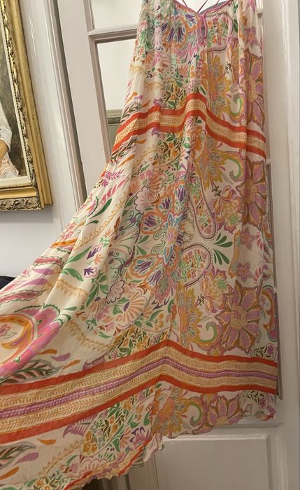 Rochie Zara anpla  marimea L