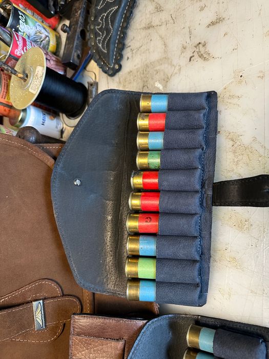 Патрондаши, кании, паласки от естествена кожа