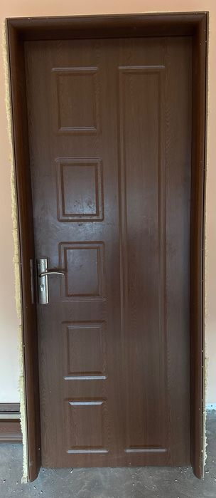 Интериорни врати