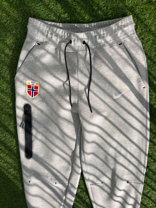 Дамско долнище : Nike Tech Fleece S