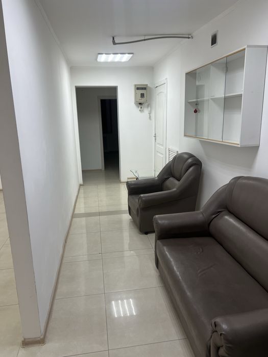 Продам офисное помещение 80 кв м