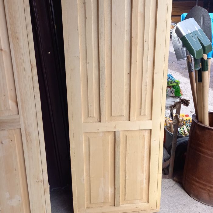 Двери ,вагонка.баня