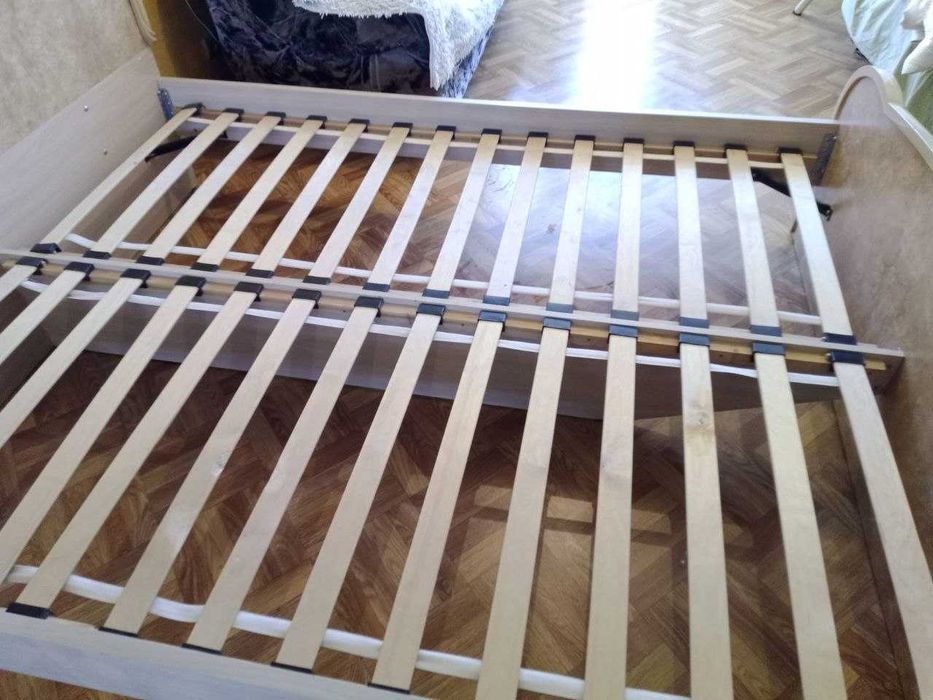 Продам двух-местную кровать