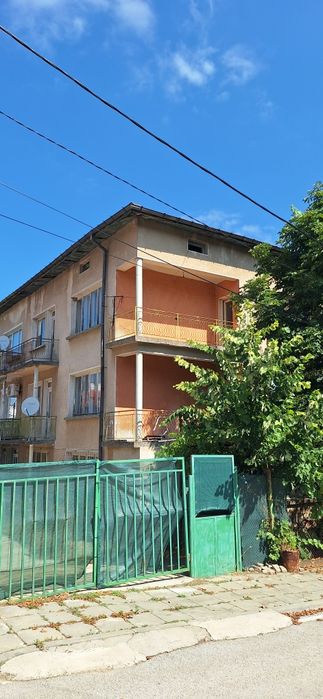 Продава се Къща в Вършец - 250 кв.м за 296 €/кв.м - Снимка #1