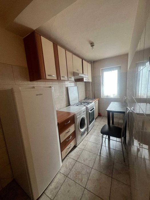 Apartament 3 camere - Calea Romanilor, de inchiriat
