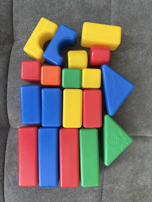 Продам игры кубики и камни