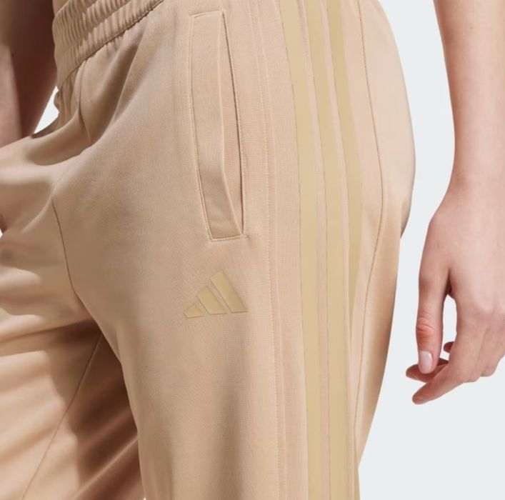 Бежов анцуг Adidas