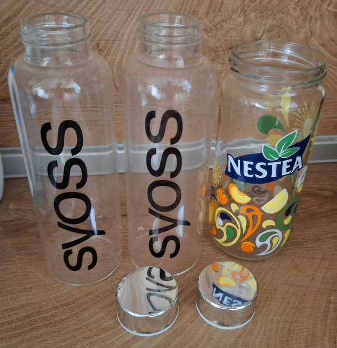 Лот от 2 бр. нови стъклени бутилки и чаша