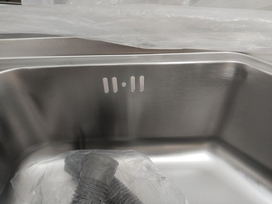 Кухонная мойка новая