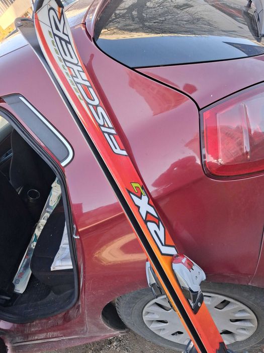 Ски продавам 160 см