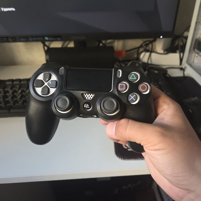 Дуалшок пс 4 оригинал в отличном состоянии