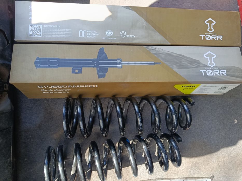 Амортизатор передний и пружина.