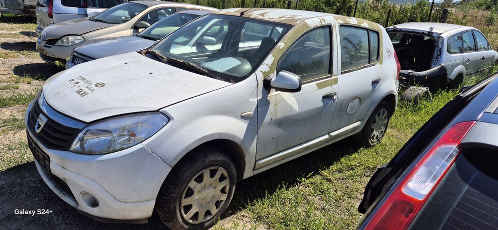 Dezmembram Dacia Sandero 1.5 dci 2011