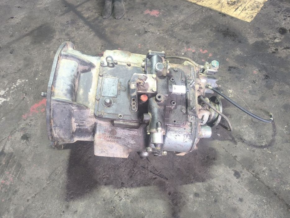 Karopka Shacman 8 talik sotiladi