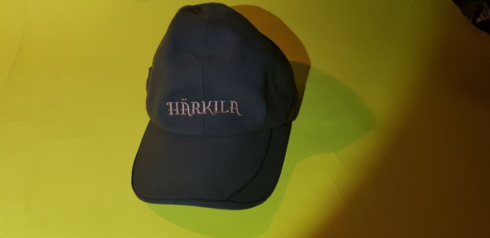 Шапки.   HARKILA.   Lacoste