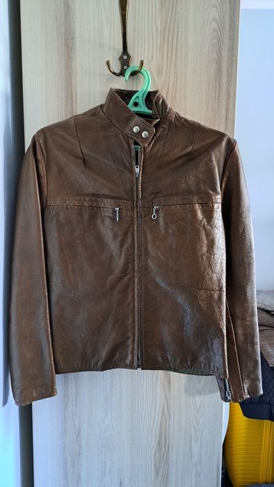 Ветровки и куртки