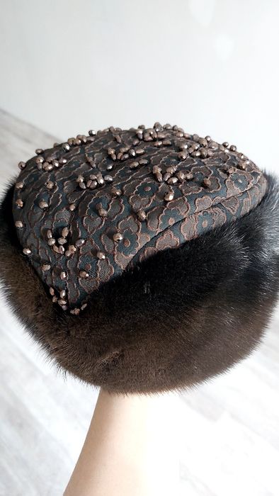 Шапка норковая с декором