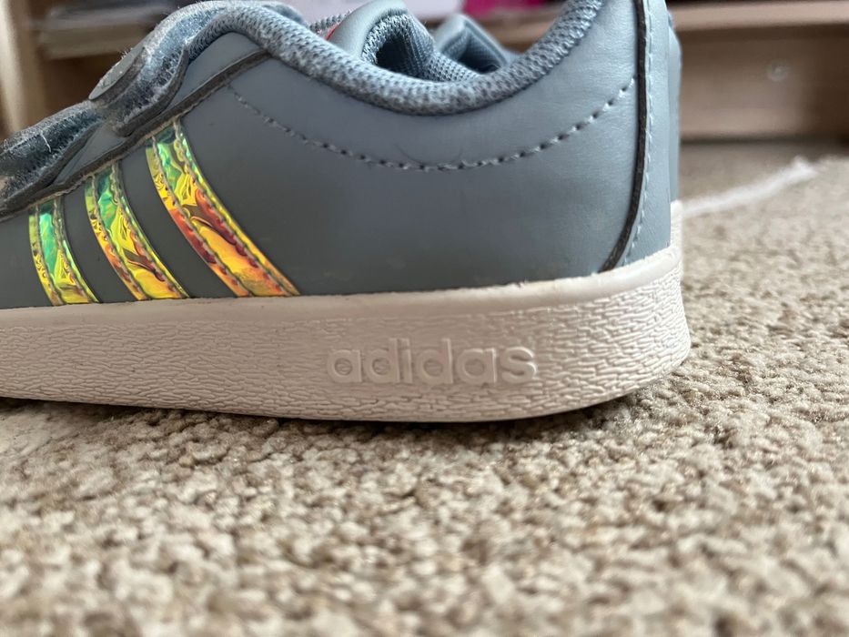 Маратонки Adidas за момиче