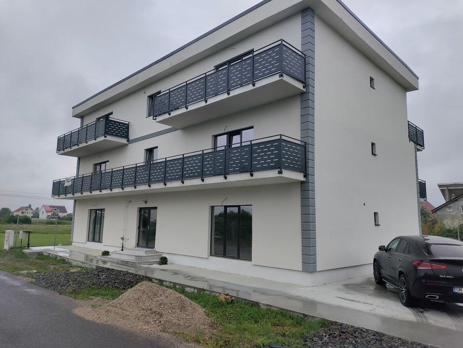 Vând apartamente,zona Uzina de apă!