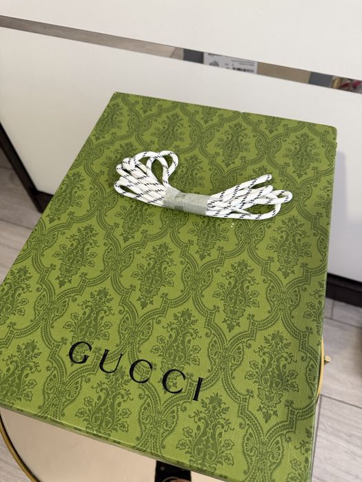 Gucci x balenciaga 42 sneakers