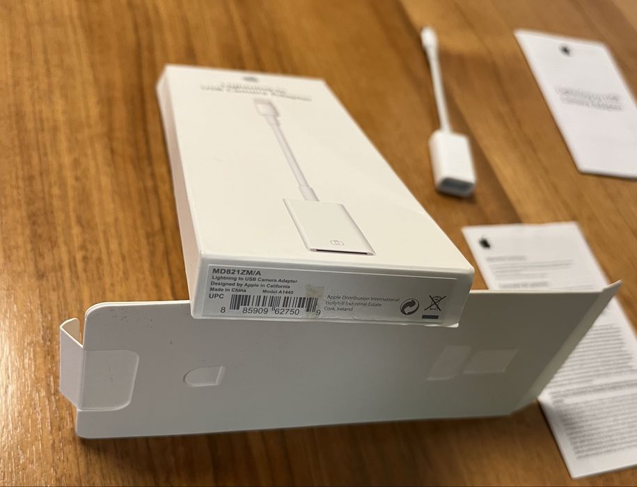 Apple lightning to usb camera adapter A1440/md821zm/a