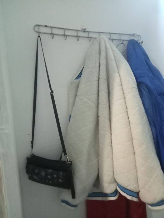 Мебель,ыдыстар,газ плита