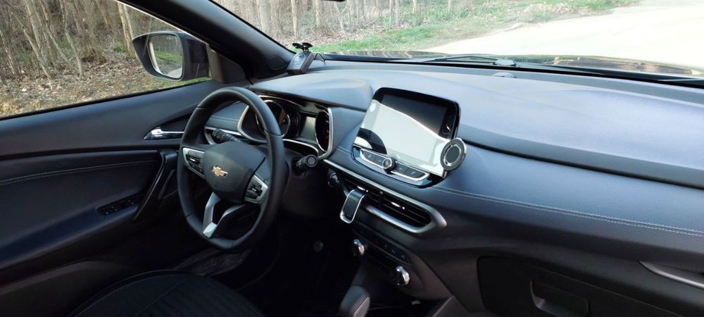 Автомобиль Трекер2