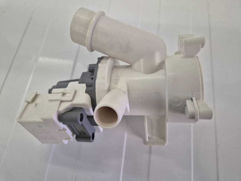 Pompa evacuare masina de spalat Candy 43041796 cod / C138