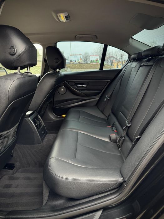 BMW 320d F30 Automat HarmanKardon