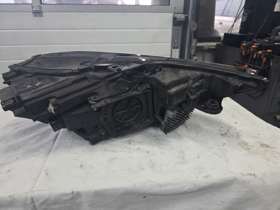 Ляв фар за АудиА6