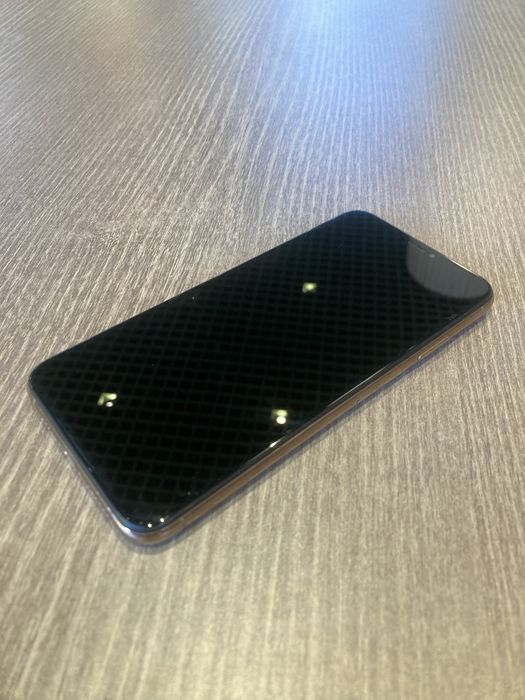 iPhone XS Max на 64 гб