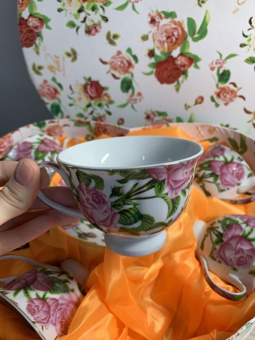 Чайный сервиз на 6 персон