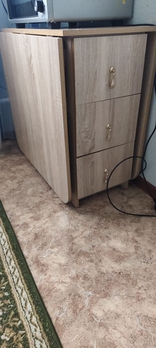 Продам стол тумбу
