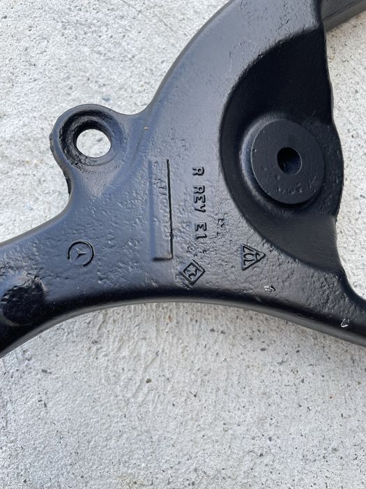 Brat inferior stanga dreapta Mercedes w163 Ml270 Ml320 Ml400