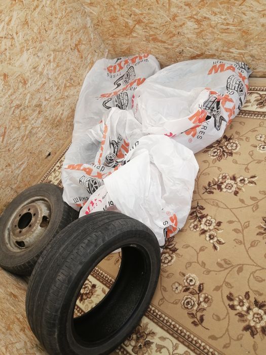 Продам комплект резины
